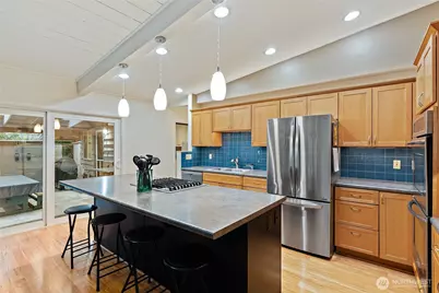 18483 47th Place NE, Lake Forest Park, WA 98155 - Photo 10