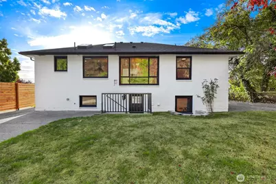 5818 S 18th Avenue S, Seattle, WA 98108 - Photo 32