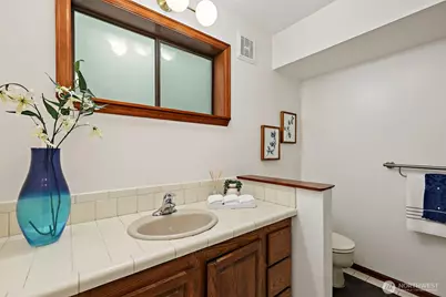 9846 Rainier Avenue S, Seattle, WA 98118 - Photo 24
