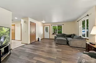 18230 Suncrest Ct SE, Yelm, WA 98597 - Photo 2