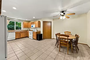 18230 Suncrest Ct SE, Yelm, WA 98597 - Photo 4