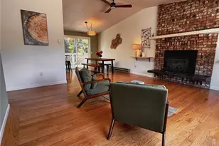 2105 Seabreeze Pl, Port Angeles, WA 98363 - Photo 2