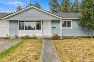 294 NE Queets St, Oak Harbor, WA 98277 - Photo 2