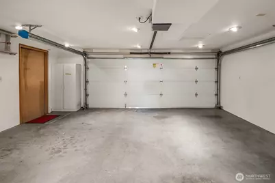 163 Ward Street, Seattle, WA 98109 - Photo 30
