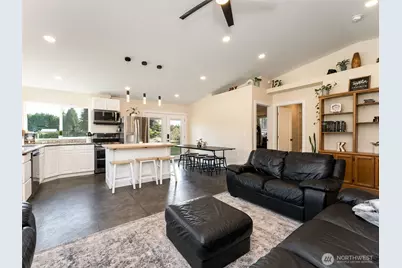 14300 NE 172nd Circle, Brush Prairie, WA 98606 - Photo 8