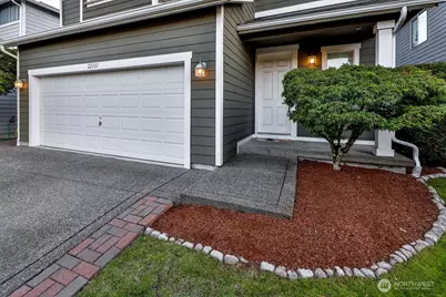 22907 SE 271st Place, Maple Valley, WA 98038 - Photo 2