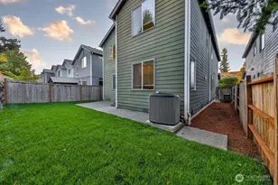 22907 SE 271st Pl, Maple Valley, WA 98038 - Photo 24