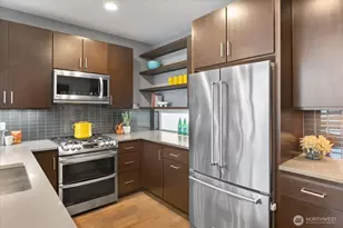 2426 NW 64th St, Seattle, WA 98107 - Photo 8