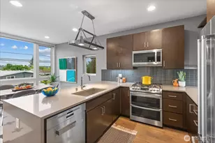 2426 NW 64th St, Seattle, WA 98107 - Photo 10