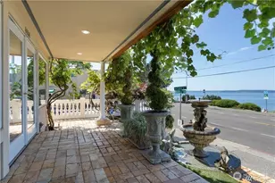 4030 Beach Dr SW, Seattle, WA 98116 - Photo 2