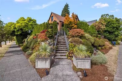 2355 45th Avenue SW, Seattle, WA 98116 - Photo 2