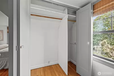 2355 45th Avenue SW, Seattle, WA 98116 - Photo 16