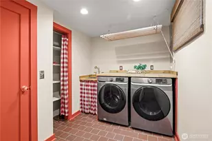 2355 45th Ave SW, Seattle, WA 98116 - Photo 24