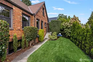 2355 45th Ave SW, Seattle, WA 98116 - Photo 30