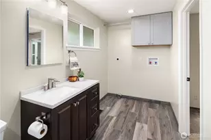 570 SE Andrews St, Issaquah, WA 98027 - Photo 12