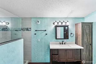 1920 E Trails End Dr, Belfair, WA 98528 - Photo 12