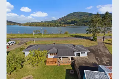 2520 Ocean Avenue, Raymond, WA 98577 - Photo 2