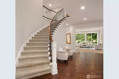 2219 244th Avenue SE, Sammamish, WA 98075 - Photo 2
