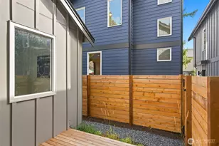 12038 Hiram Pl NE, Seattle, WA 98125 - Photo 28