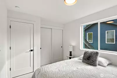 12038 Hiram Place NE, Seattle, WA 98125 - Photo 18