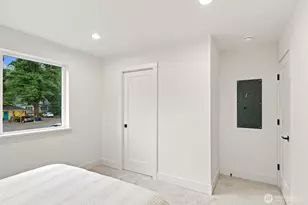 12038 Hiram Pl NE, Seattle, WA 98125 - Photo 16