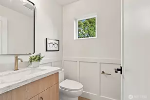 12038 Hiram Pl NE, Seattle, WA 98125 - Photo 20