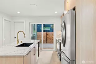 12038 Hiram Pl NE, Seattle, WA 98125 - Photo 8