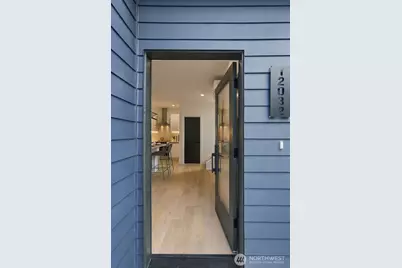 12032 Hiram Place NE, Seattle, WA 98125 - Photo 30