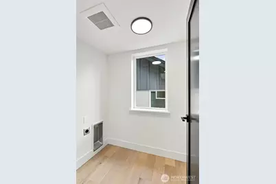 12032 Hiram Place NE, Seattle, WA 98125 - Photo 26