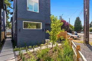 12032 Hiram Pl NE, Seattle, WA 98125 - Photo 32