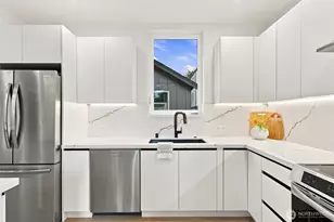 12032 Hiram Pl NE, Seattle, WA 98125 - Photo 10