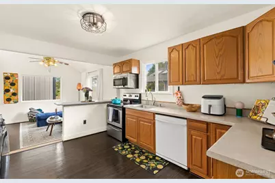 13018 41st Avenue S, Tukwila, WA 98168 - Photo 6