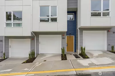 12006 17th Place S #D, Burien, WA 98168 - Photo 2