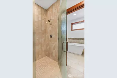 15922 E Shore Drive, Lynnwood, WA 98087 - Photo 18