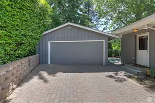 18744 Kenlake Pl NE, Kenmore, WA 98028 - Photo 36