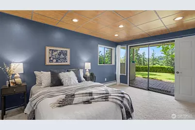 18744 Kenlake Place NE, Kenmore, WA 98028 - Photo 32