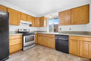 1807 9th St SW, Puyallup, WA 98371 - Photo 10