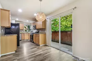 18302 8th Ave SE, Bothell, WA 98012 - Photo 10