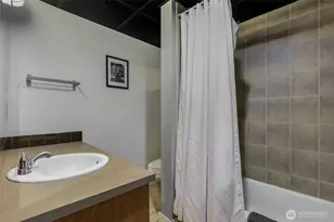 905 Cherry St, Seattle, WA 98104 - Photo 6