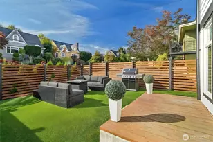 7000 32nd Ave NW, Seattle, WA 98117 - Photo 2