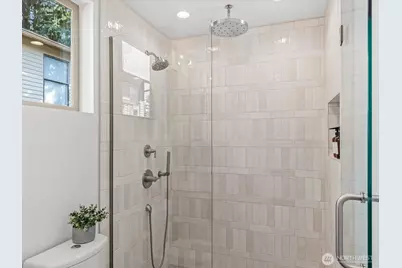307 NW 52nd Street #B, Seattle, WA 98107 - Photo 18