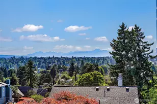 332 NE Elk Pl, Seattle, WA 98115 - Photo 26