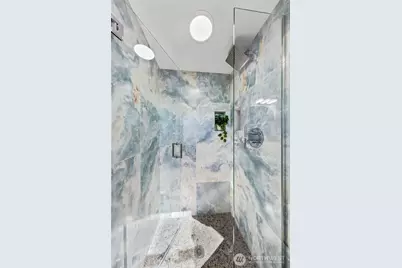 332 NE Elk Place, Seattle, WA 98115 - Photo 18