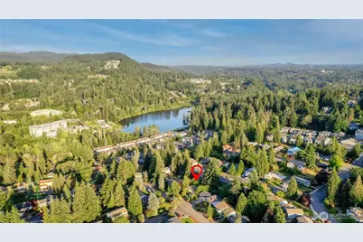 12705 SE 74th Street, Newcastle, WA 98056 - Photo 28