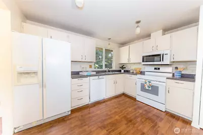 12705 SE 74th Street, Newcastle, WA 98056 - Photo 6