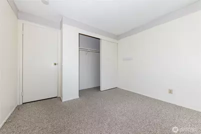12705 SE 74th Street, Newcastle, WA 98056 - Photo 14