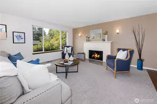 12705 SE 74th St, Newcastle, WA 98056 - Photo 2