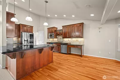 1800 SW Union Street, Oak Harbor, WA 98277 - Photo 12