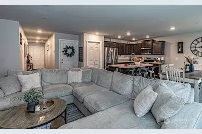18706 108th Avenue E #667, Puyallup, WA 98374 - Photo 10