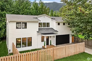 441 SE Alder Dr, North Bend, WA 98045 - Photo 2